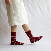 Nishiguchi Kutsushita Mohair Wool Border Socks | Wine